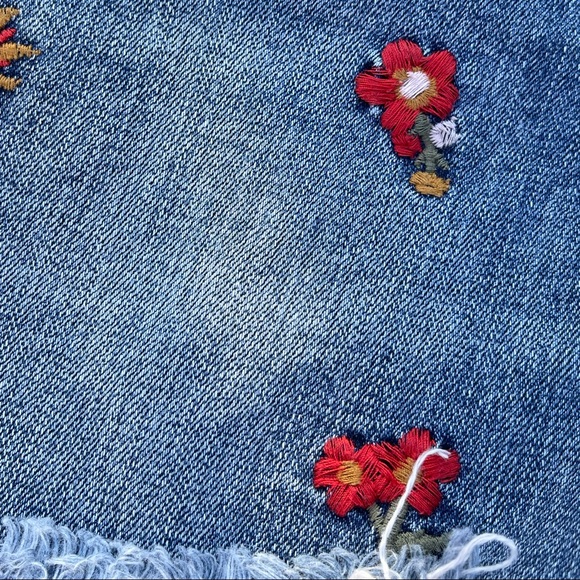 EXPRESS Flower Embroidered High Rise Midi Shorts - Picture 7 of 13